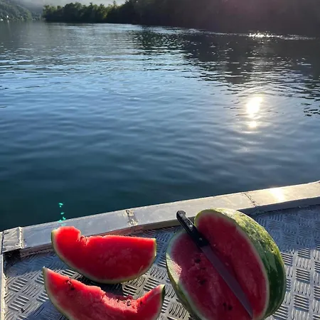 Vikendica Vilcek Case de vacanță *