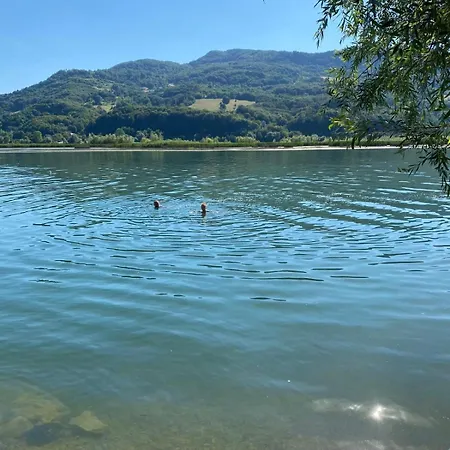 Vikendica Vilcek Case de vacanță